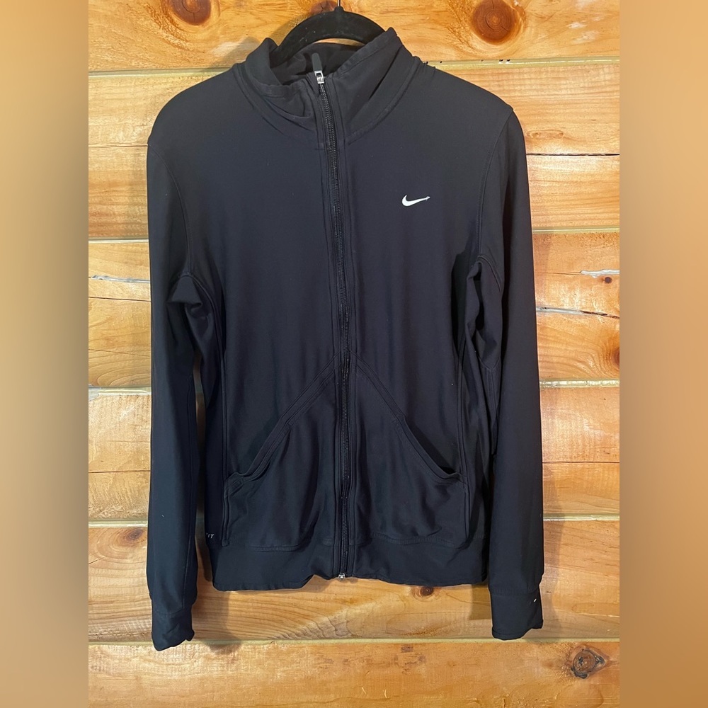 Black Nike dry-fit jacket